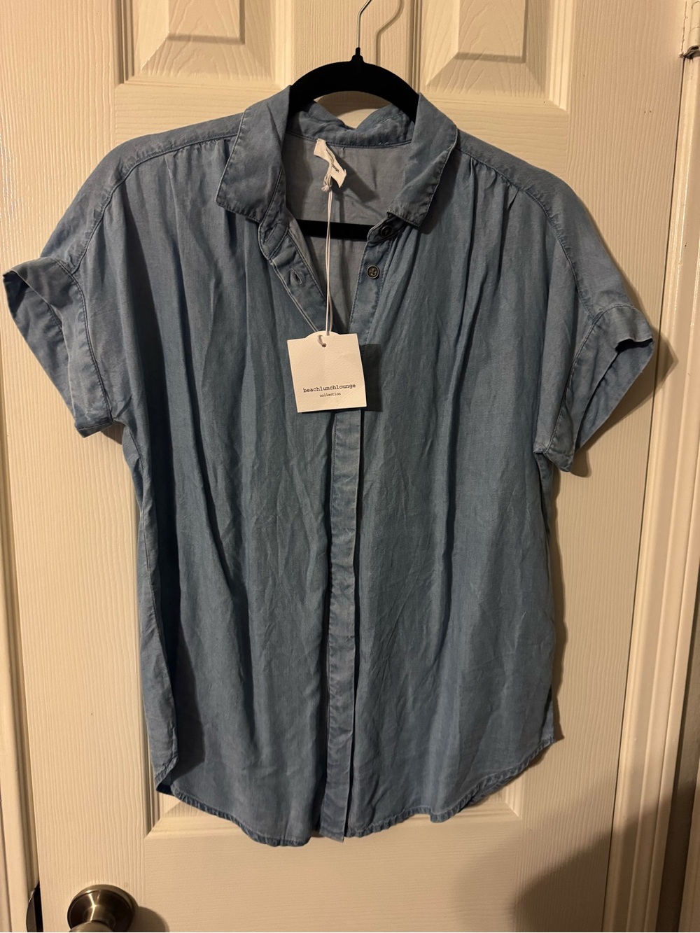 beachlunchlounge Light Blue Denim  Short Sleeve Shirt Sz XS NWT